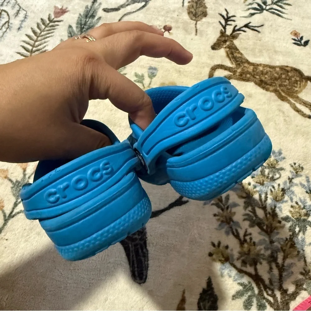 Crocs Kids Blue Clogs size 6